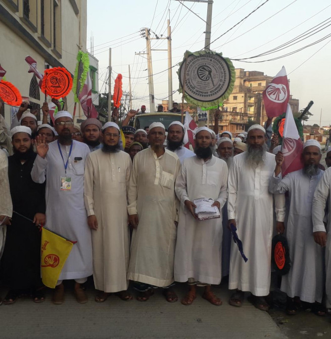 সোনারগাঁ অলিপুরা বাজারে হাতপাখার গণসংযোগ ও লিফলেট বিতরণ