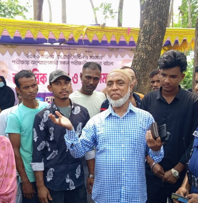 সোনারগাঁয়ে পরীক্ষার্থীদের অভিভাবকদের সাথে মতবিনিময়ে - আল মুজাহিদ মল্লিক